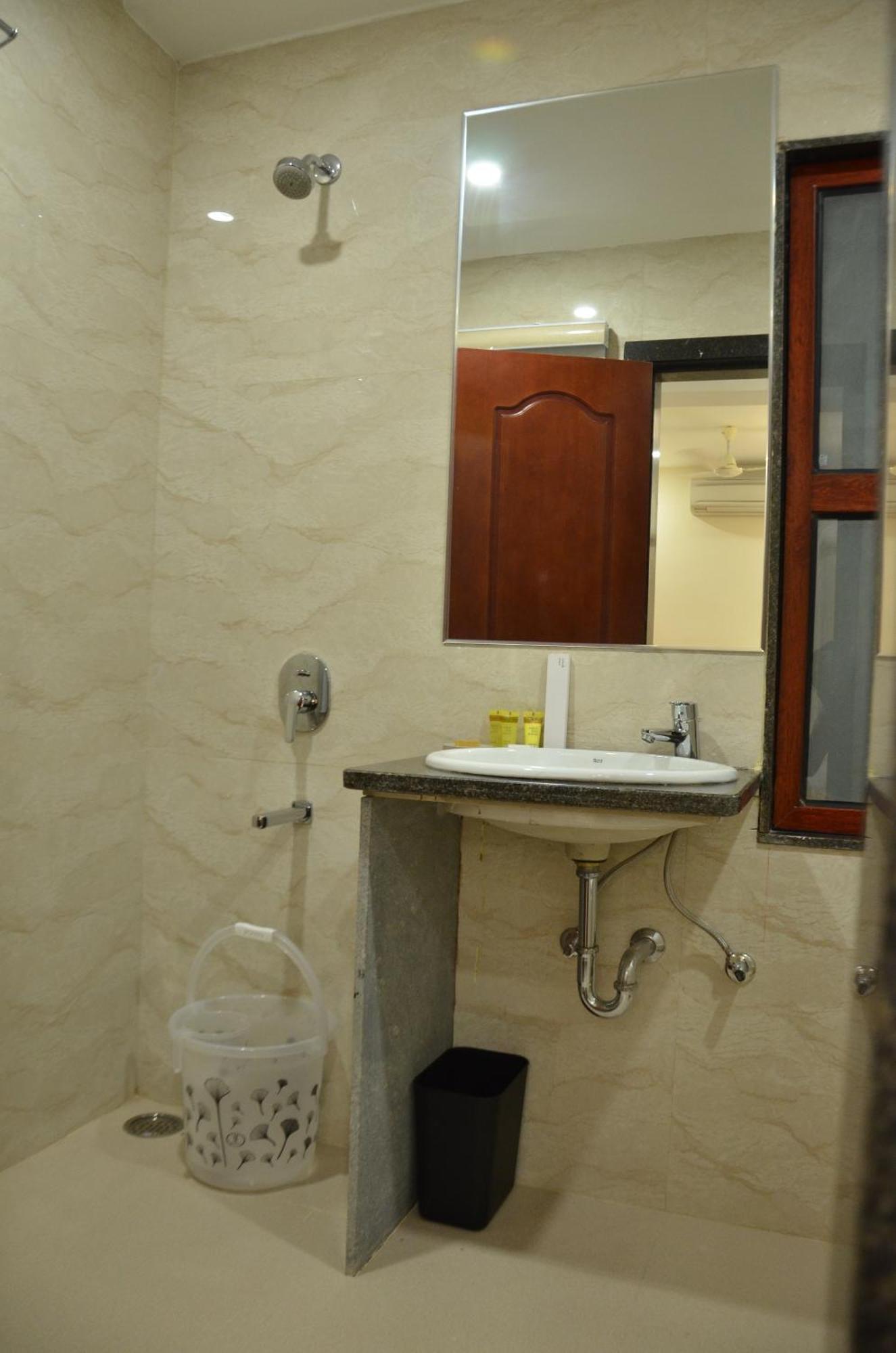 The Ved Mantra Hotel Gwalior Ngoại thất bức ảnh