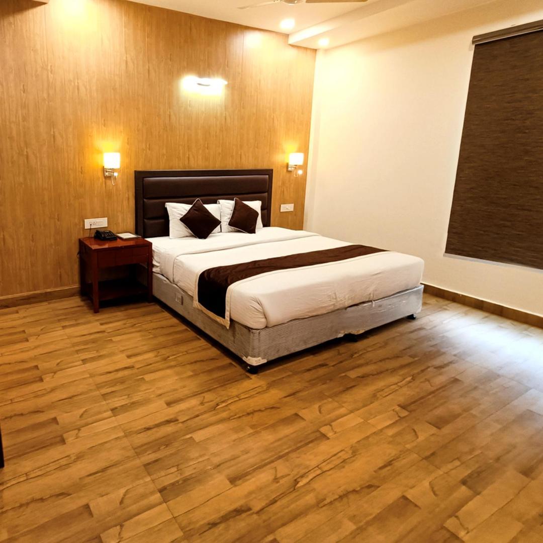 The Ved Mantra Hotel Gwalior Ngoại thất bức ảnh