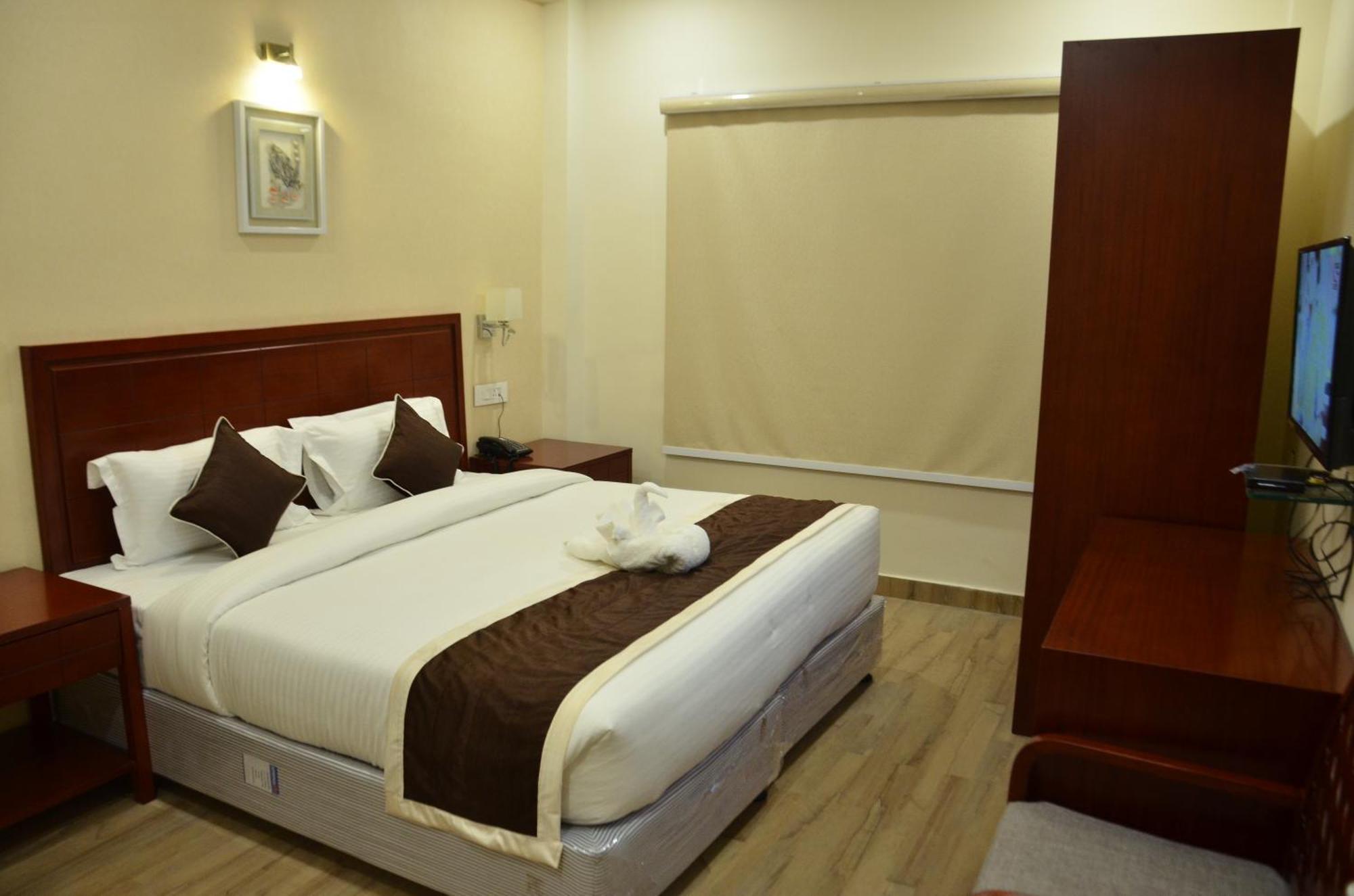 The Ved Mantra Hotel Gwalior Ngoại thất bức ảnh